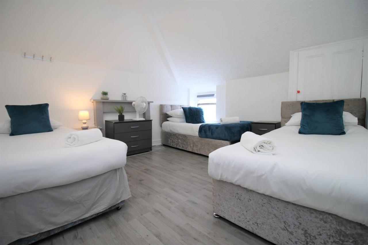 Free Local Parking - Fast Wifi - Sleeps 10 Guests By Property Promise Cardiff Zewnętrze zdjęcie